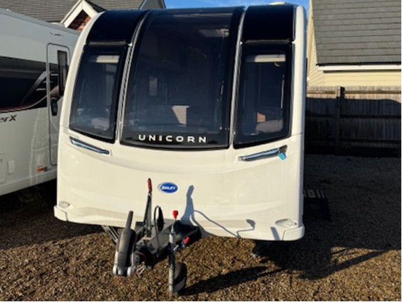 2022 Bailey Unicorn Cabrera