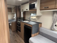 2021 Swift Vogue 590/6TD - 6 Berth