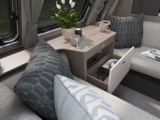 2026 Swift Conqueror 645 Grande