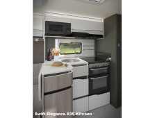 2025 Swift Elegance 780 Grande with E&P hydraulic auto-levelling system