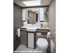 2025 Swift Elegance 780 Grande with E&P hydraulic auto-levelling system