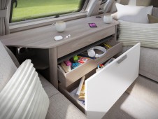 2025 Swift Elegance 780 Grande with E&P hydraulic auto-levelling system